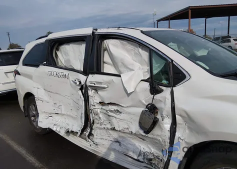 2021 Toyota Sienna Xle from USA, damaged, VIN 5TDJRKECXMS044325